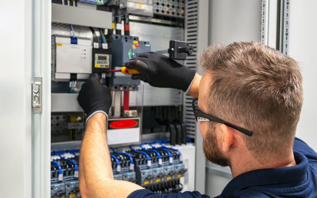 How to be a good electrician – five things sparkies must know